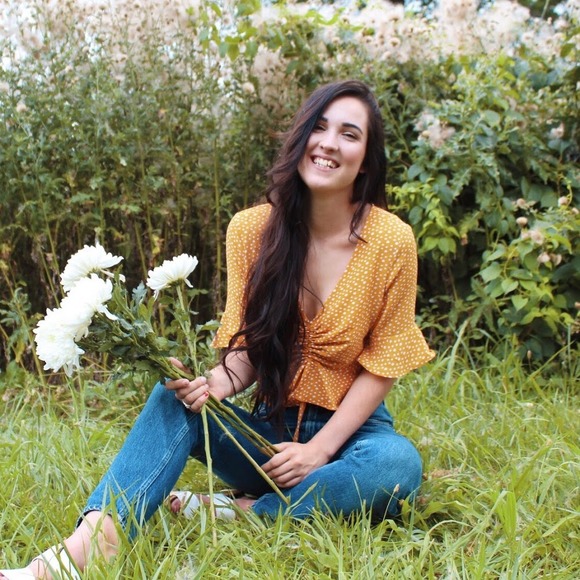 Meet your Posher, Sophia - Picture 2 of 3